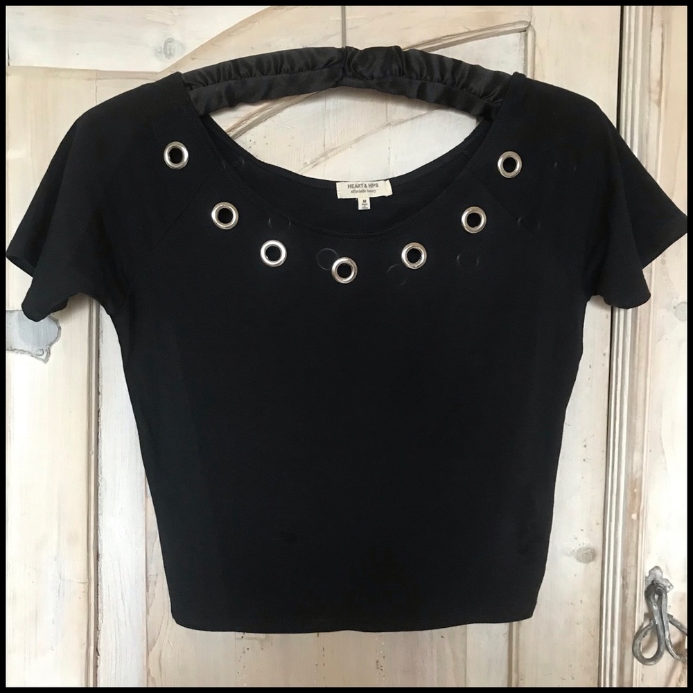 HEART & HIPS TOP 🖤